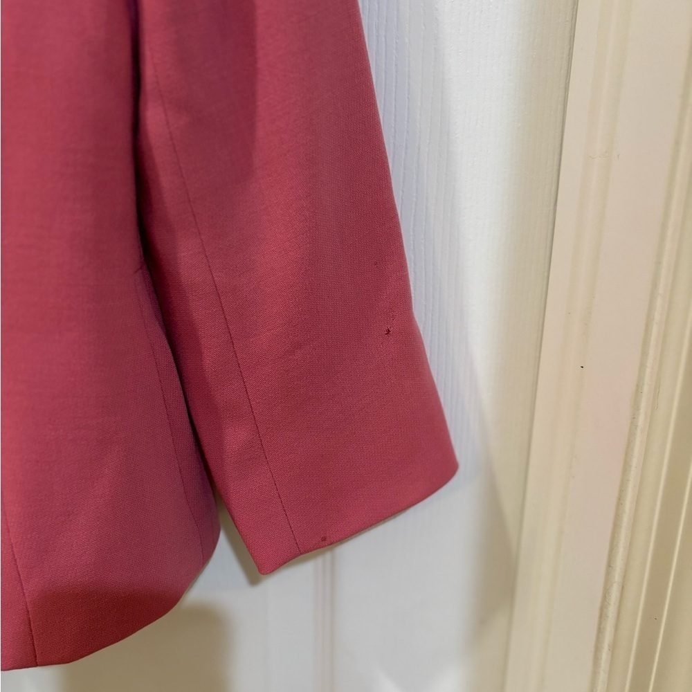 Giorgio Armani Le Collezioni~Women's Size 4- Pink Salmon Blazer. - Picture 7 of 7